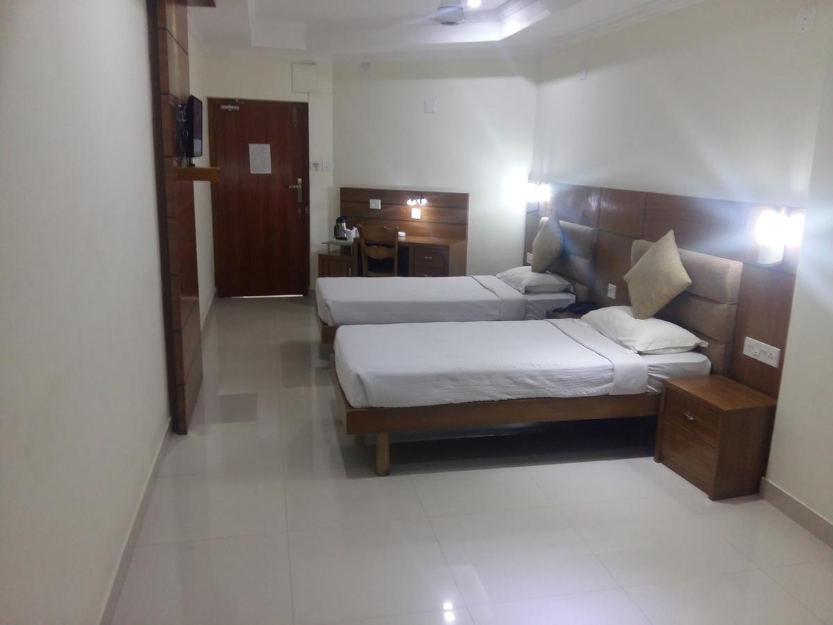 מלון Thrissur Sree Gokulam Residency מראה חיצוני תמונה