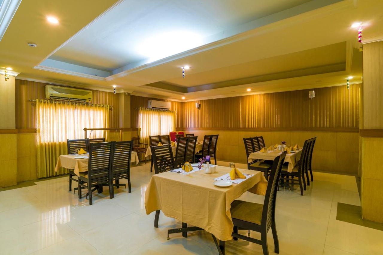 מלון Thrissur Sree Gokulam Residency מראה חיצוני תמונה